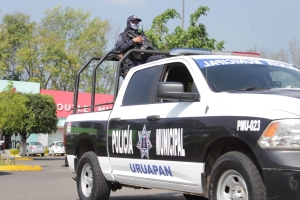 Se llevan &quot;las palmas&quot; policías municipales de Uruapan por la captura de presuntos asesinos