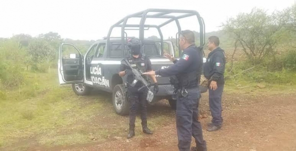 Emboscan a policías municipales de Charapan