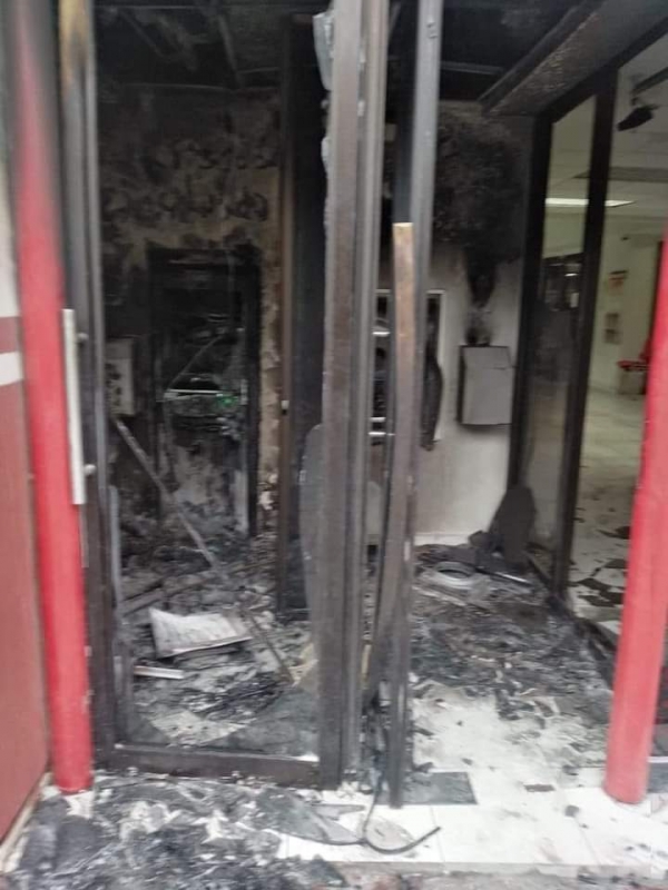 Incendian cajeros automáticos, en pleno Centro de Uruapan