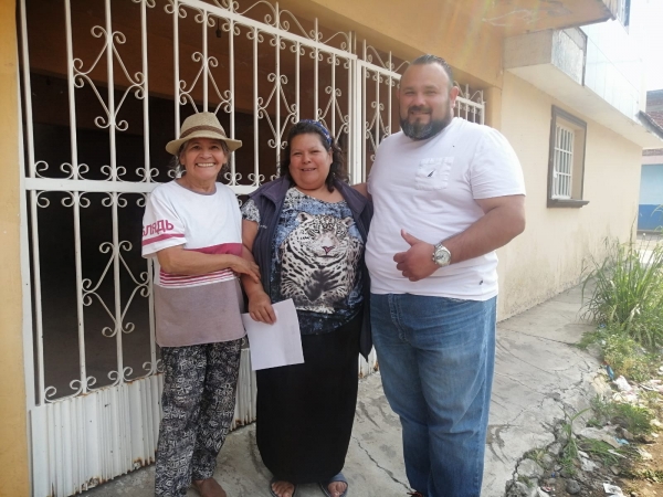 Nacho Espinosa, candidato de Movimiento Ciudadano apoya a familias de La Mora