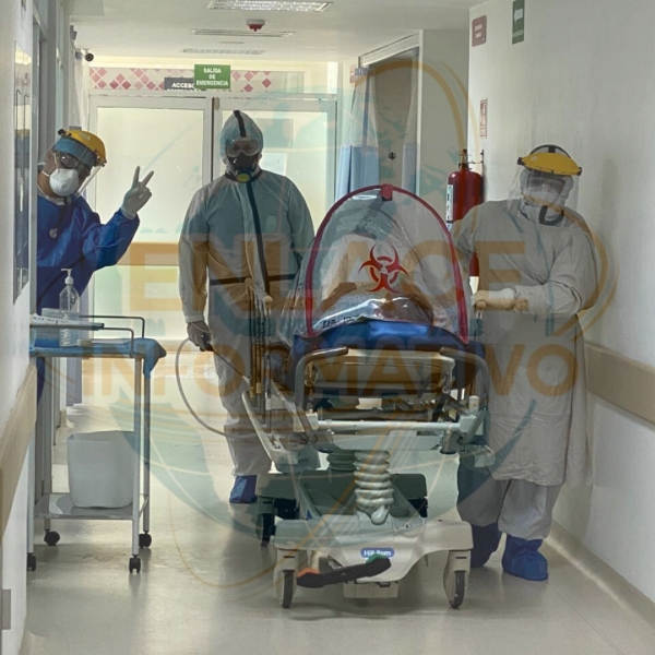 Tristes y fatigados se encuentran profesionales de la salud en área Covid-19 en el hospital general Uruapan