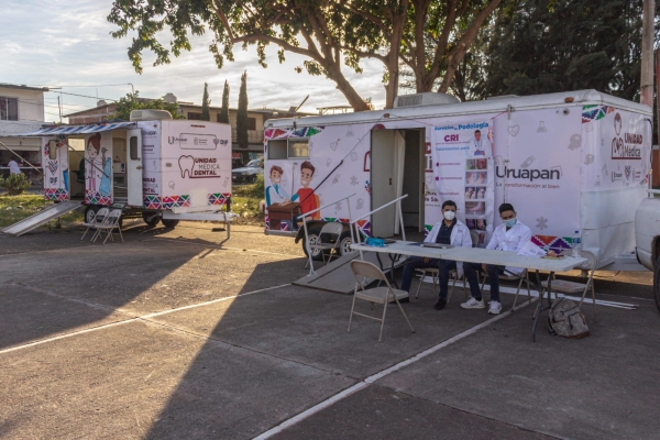 Atiende Caravana de la Salud del DIF a familias de la colonia Movimiento Antorchista