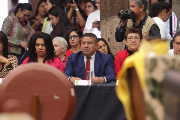 Detonar el desarrollo económico del puerto de Lázaro Cárdenas traerá múltiples beneficios para Michoacán: Francisco Cedillo