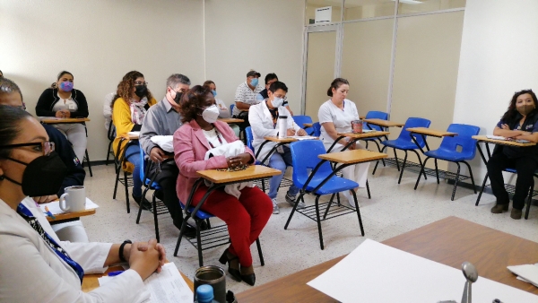 Presentan a 4 médicos especialistas cubanos en el Hospital General IMSS-Bienestar “Dr. Pedro Daniel Martínez” Uruapan