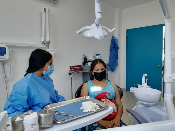 Ofrece Centro de Salud servicios dentales gratuitos en Uruapan