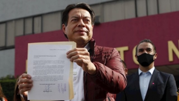 Mario Delgado gana dirigencia de Morena con 58.6% en encuesta del INE