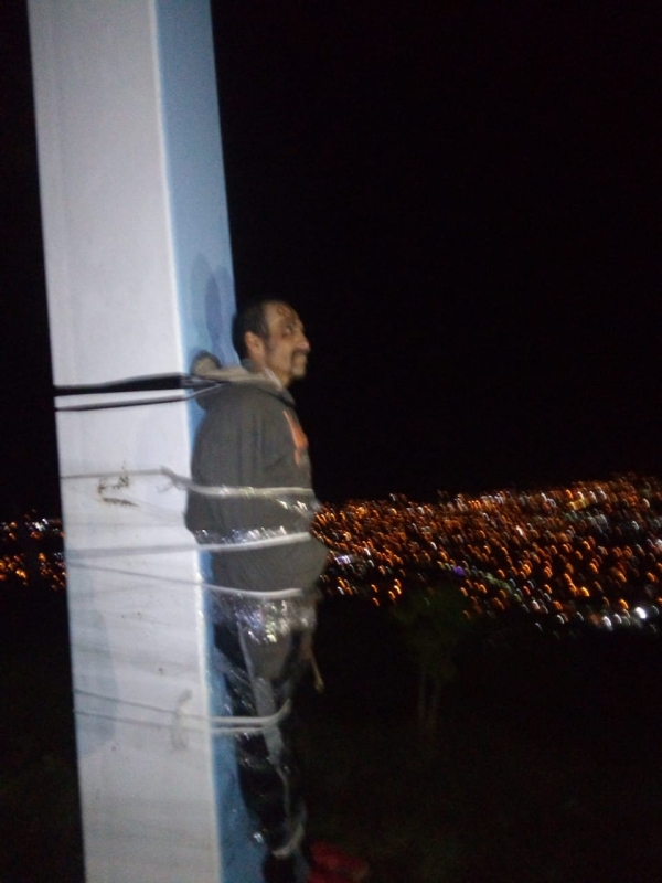 Crucifican a presunto delincuente en el cerro de Jicalán en Uruapan