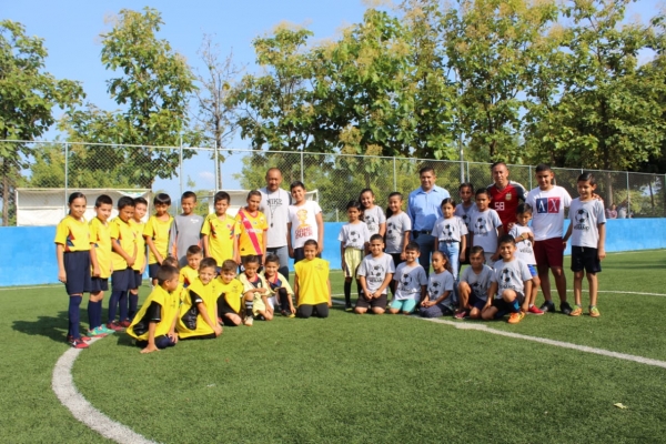 Francisco Cedillo impulsa el deporte en niñas y niños