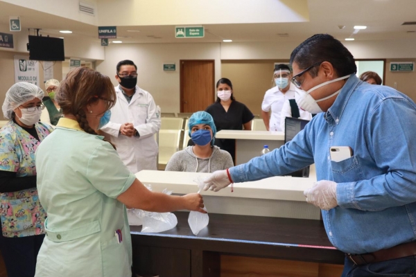 Nacho Campos recorre hospitales del sector salud para conocer sus necesidades ante pandemia COVID-19