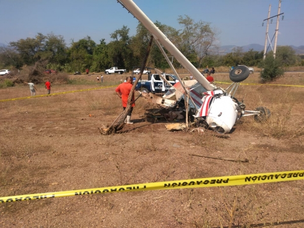 Se desploma avioneta en Tepalcatepec Michoacán; muere el piloto