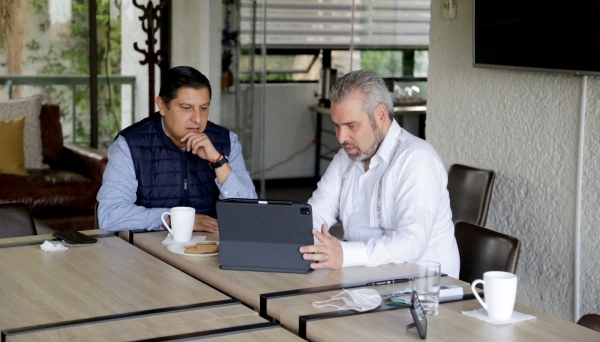 Alfredo Ramírez y Nacho Campos delinean acciones para desarrollo de Uruapan