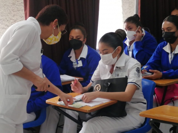 De regreso las prácticas clínicas al Hospital General de Uruapan