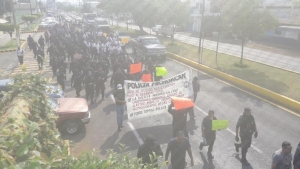 Marchas y bloqueos de la Policía Michoacán para exigir la destitución del Secretario de Seguridad Pública