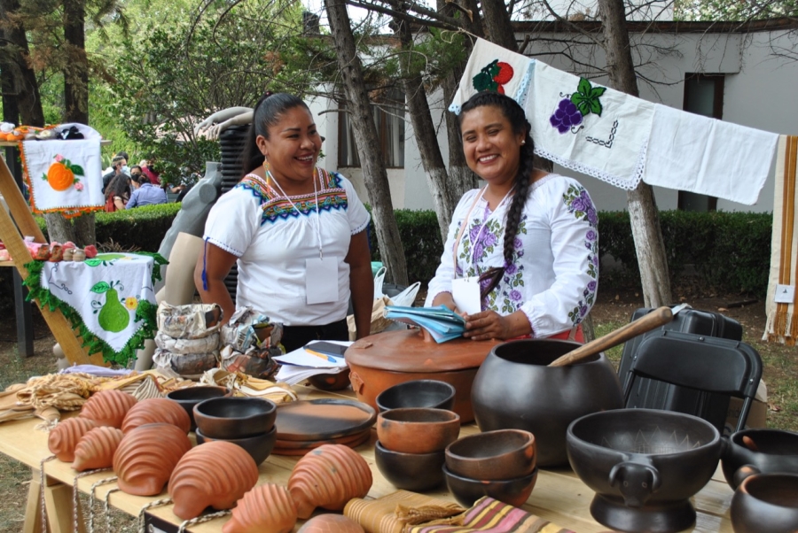 Región Costa engalana Casa Michoacán con su oferta gastronómica y artesanal