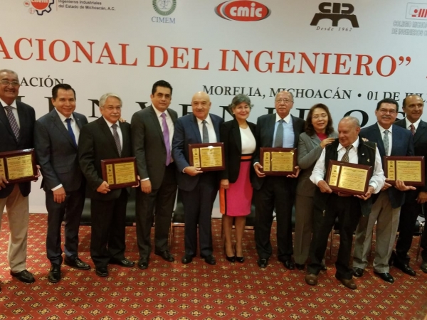 Mayela Salas reconoce importante labor de los ingenieros en su día