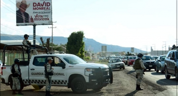 10 cuerpos son colgados en un puente, en Zacatecas
