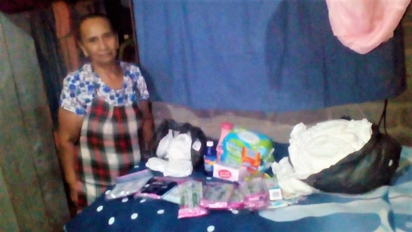 Otorga material de curación e higiene el legislador Paco Cedillo a familias de escasos recursos económicos