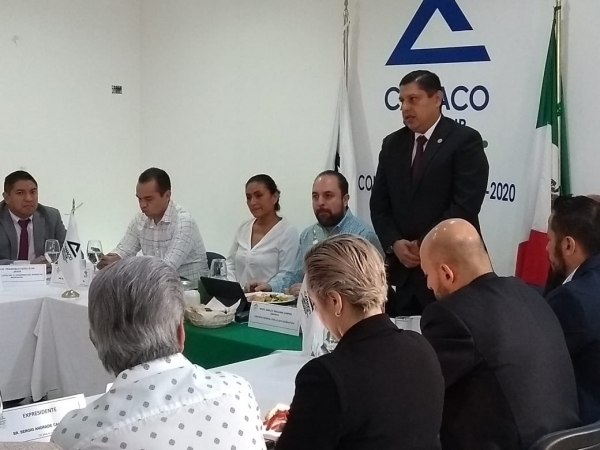 Busca Nacho Campos intercambio de productos entre México y China