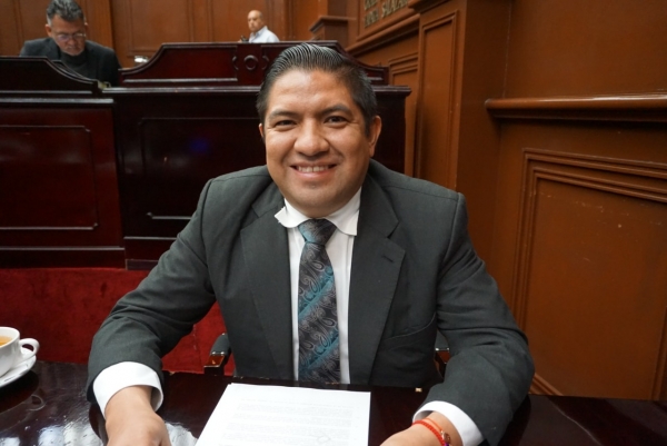 Paco Cedillo deja la Diputación Local para aspirar a la legislatura Federal