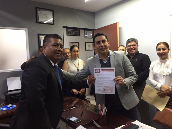 Abogados se preparan para elegir a su nueva mesa directiva; Luis Alonso Mendoza es candidato