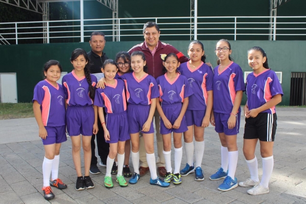 El desarrollo integral de los menores sólo se puede garantizar con el impulso al deporte: Nacho Campos