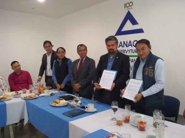 ITSU firma convenio con empresa aguacatera Chahena para guiar prácticas laborales y educativas de los alumnos