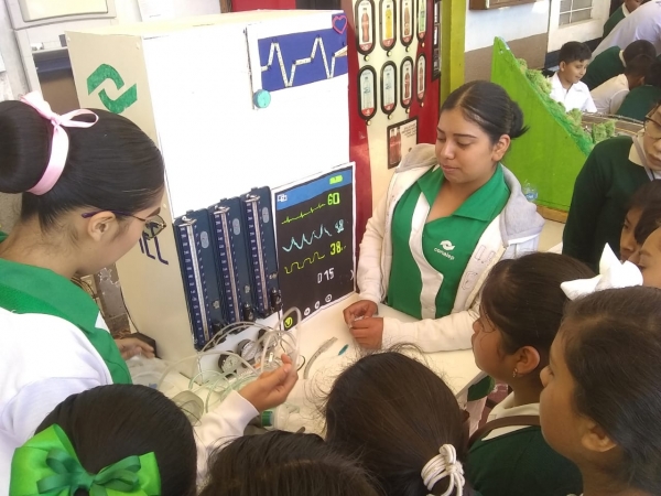 Alumnos del Conalep Uruapan presentan novedosos proyectos tecnológicos