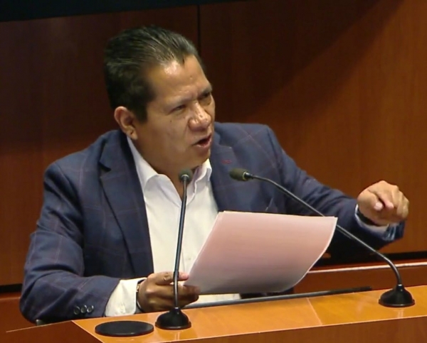 Casimiro Méndez aprueba en el Senado la regulación de outsourcing