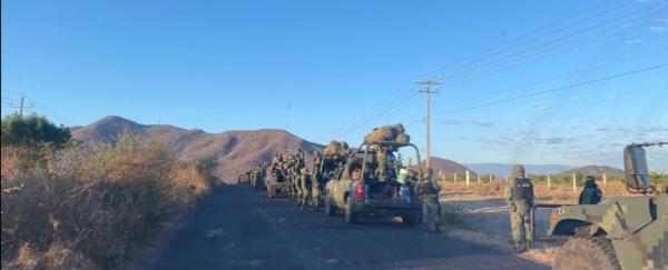 En magno operativo arriban fuerzas federales y estatales a Aguililla, Michoacán