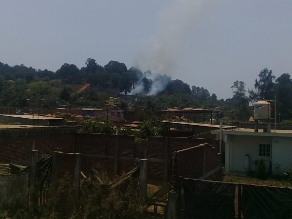 No cesan los incendios en zonas forestales en Uruapan