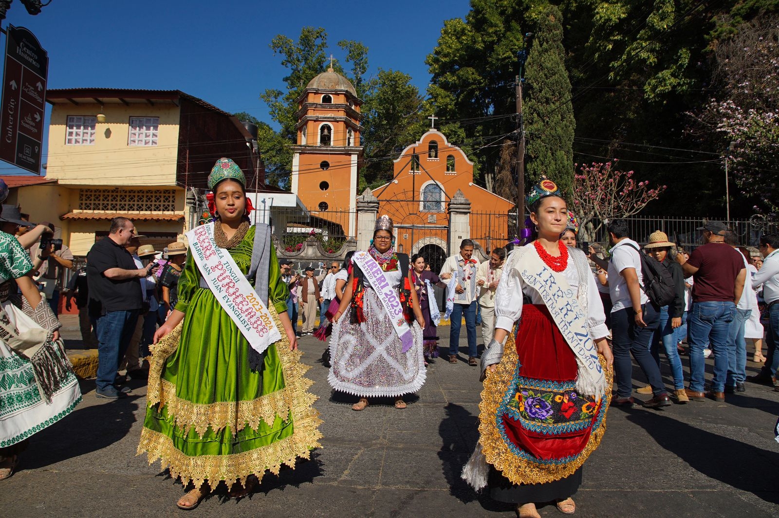 Una crónica de color, música y tradición de Uruapan
