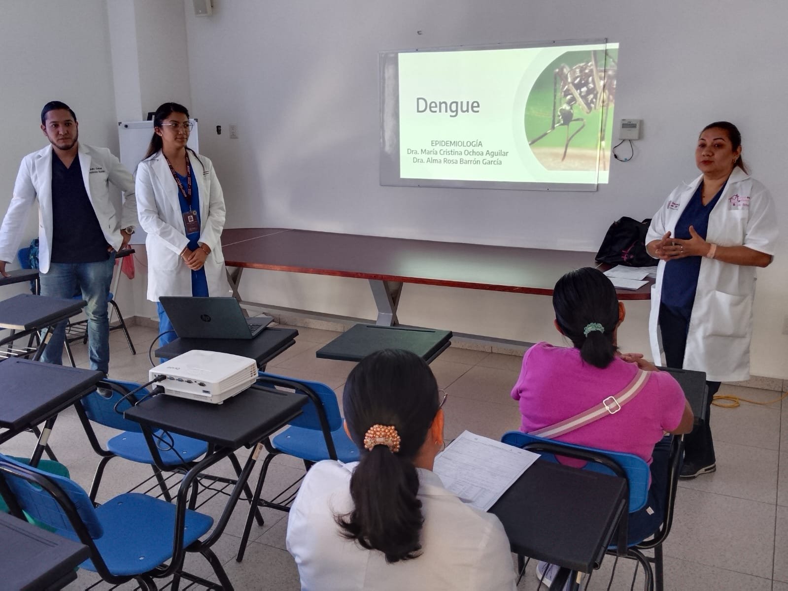 Capacitación permanente para el diagnóstico oportuno del dengue en Uruapan: SSM